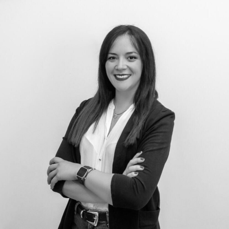 laura robles, international digital marketing specialist